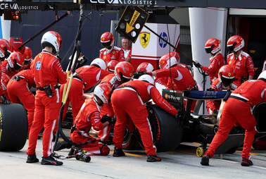 Ferrari schlägt sich in Malaysia selbst