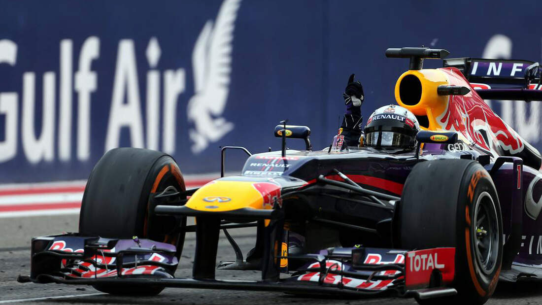 Sebastian Vettels Triumphfahrt Red Bull Lasst Alle Alt Aussehen Auto Motor Und Sport
