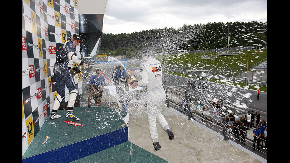 Formel 3 Spielberg 2012, Rennen 2, Siegerehrung William Buller, Michael Lewis 