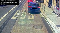 Frontkamera zeichnet Falschparker auf Busspur auf