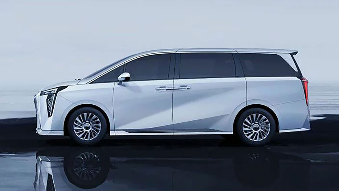 GAC M8 MPV