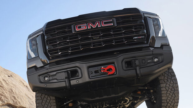 GMC Sierra HD AT4X Pickup (2024)