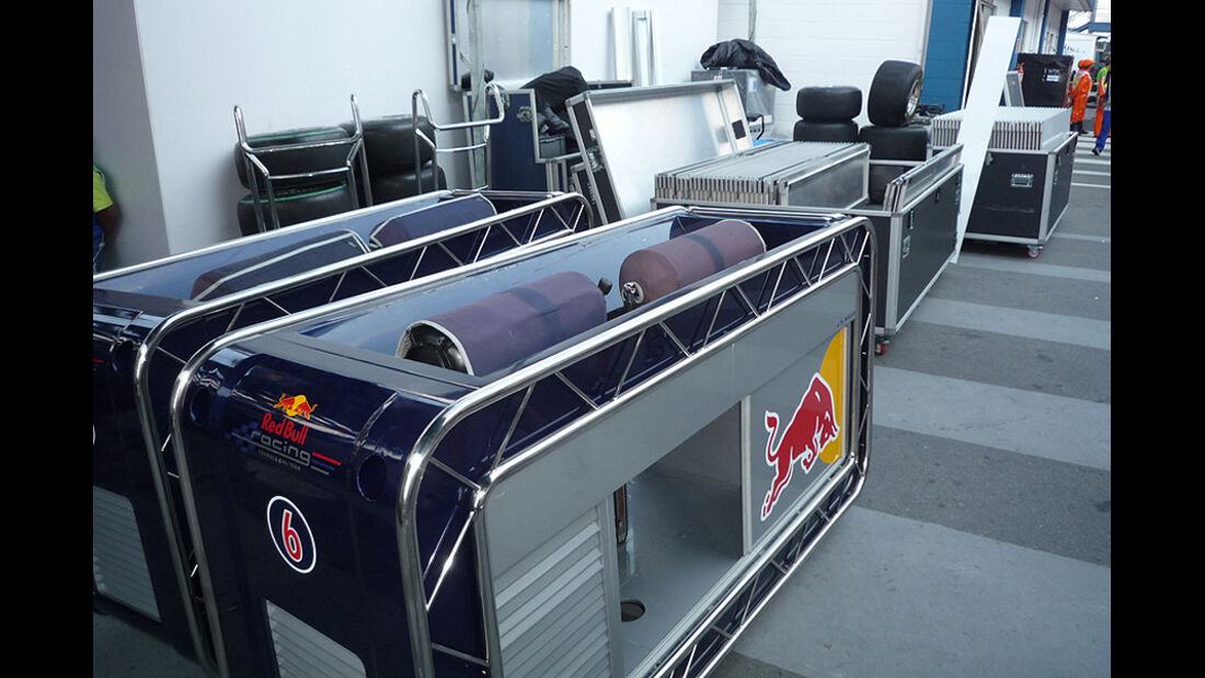 GP Brasilien Logistik Boxen Red Bull