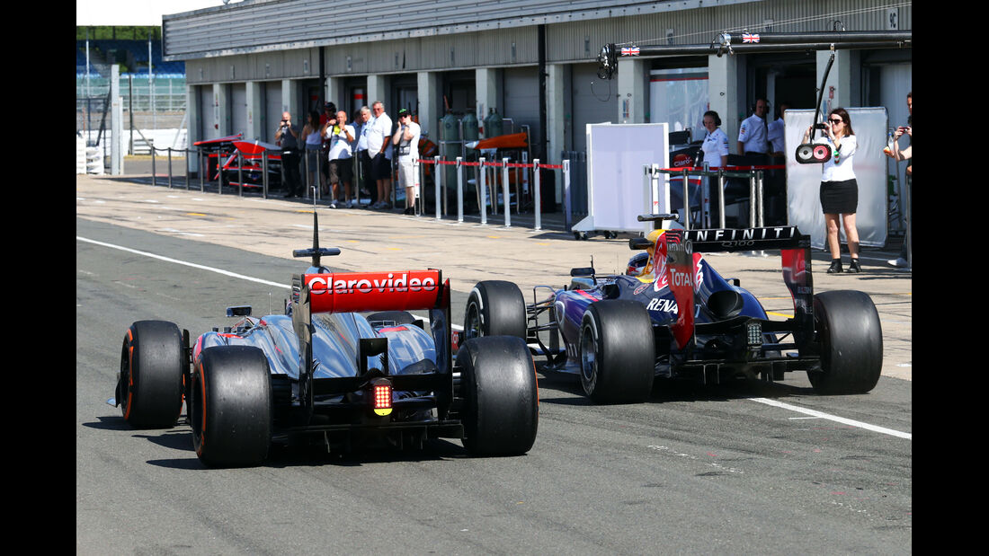 Gary Paffett & Sebastian Vettel - Young Drivers Test - Silverstone - 19. Juli 2013