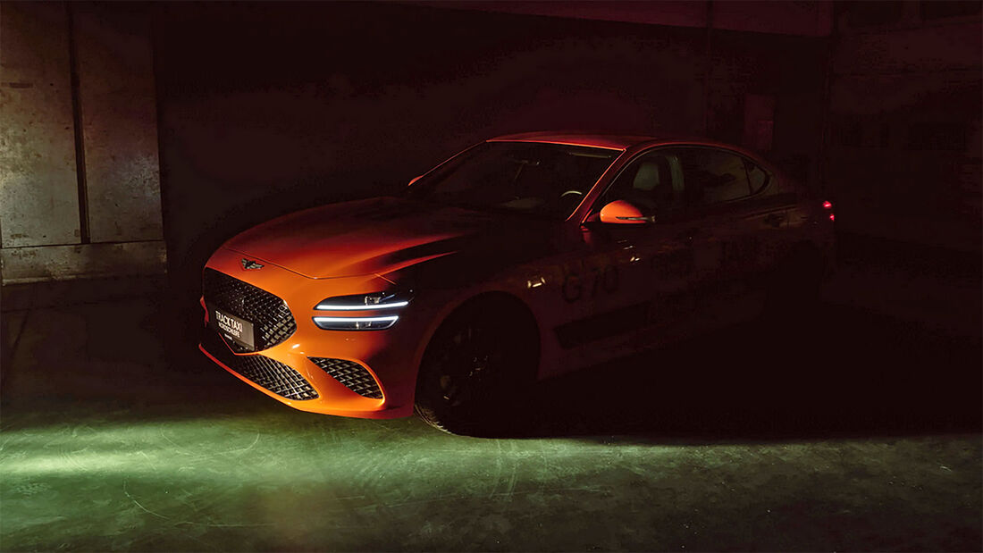 Genesis G70 Ring-Taxi Track Taxi