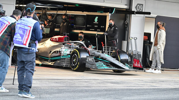 George Russell - Lewis Hamilton - Mercedes - Barcelona - Testfahrten 2022