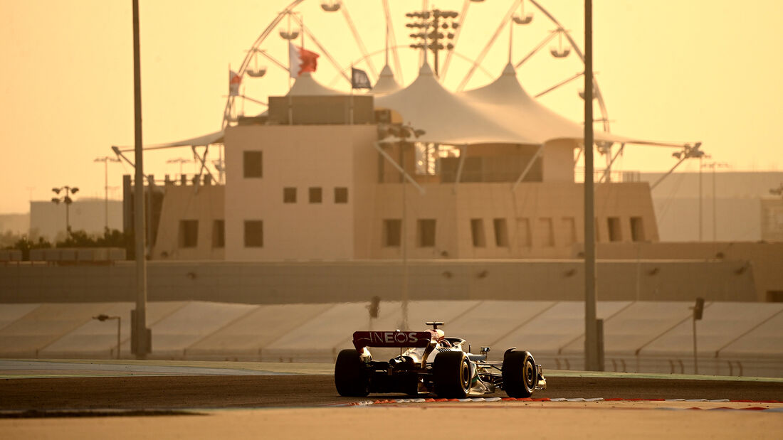 George Russell - Mercedes - F1-Test Bahrain - Tag 1 - 10. März 2022