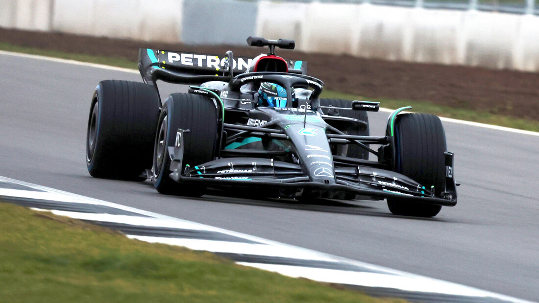 George Russell - W14-Shakedown - Silverstone - 2023