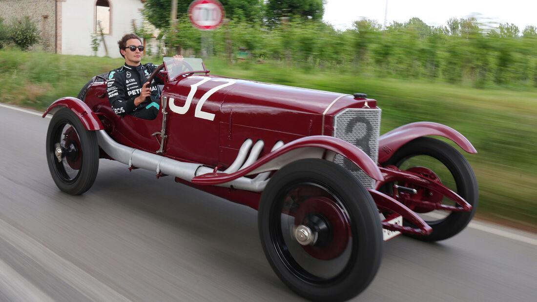 George Russell im Mercedes Targa Florio Rennwagen von 1924