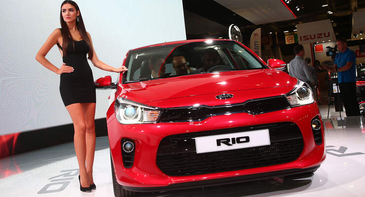 Girls Autosalon Paris 2016