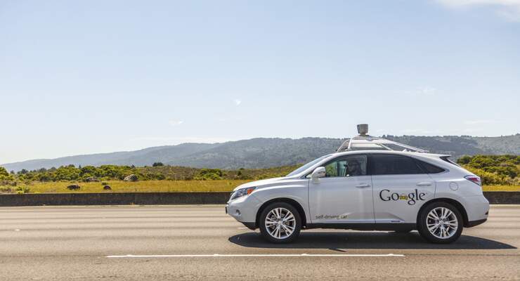 Google sieht schon in sechs Jahren selbstfahrende Autos auf den Straßen.