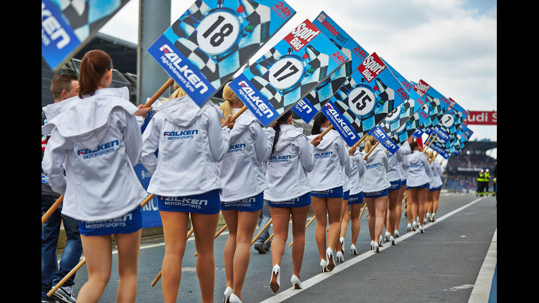 Grid Girls - 24h-Rennen Nürburgring 2014
