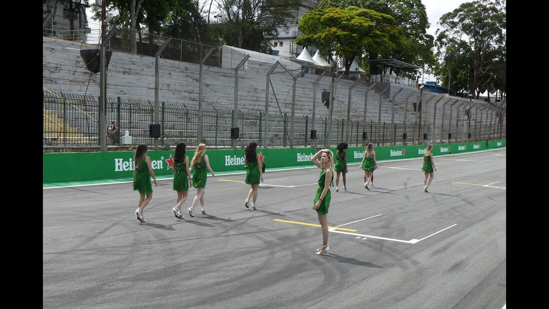 Grid Girls - GP Brasilien 2016 - Sao Paulo - Interlagos - Mittwoch - 9.11.2016