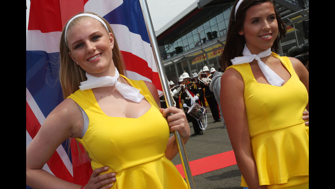 Grid Girls - GP England - Silverstone - Rennen - Sonntag - 5.7.2015