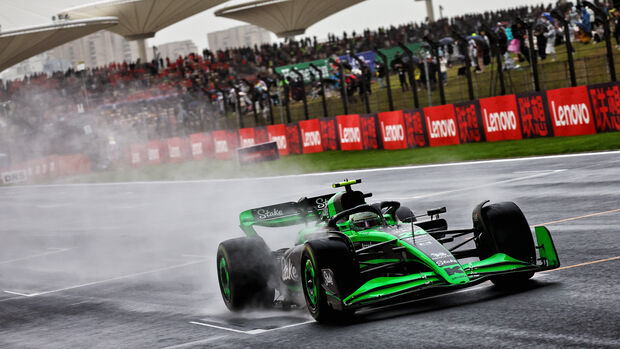 Guanyu Zhou - Sauber - Formel 1 - GP China - Shanghai - Sprint-Qualifying - 19. April 2024