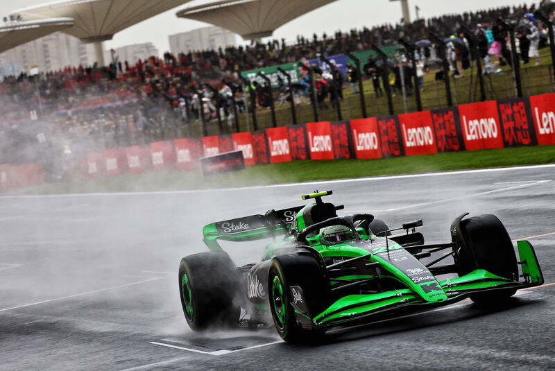 Guanyu Zhou - Sauber - Formel 1 - GP China - Shanghai - Sprint-Qualifying - 19. April 2024