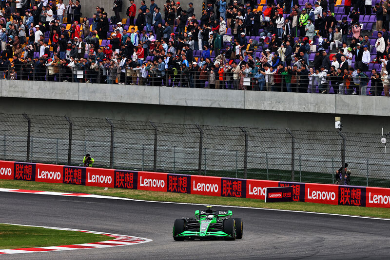 Guanyu Zhou - Sauber - GP China 2024 - Shanghai - Formel 1 - 20. April 2024