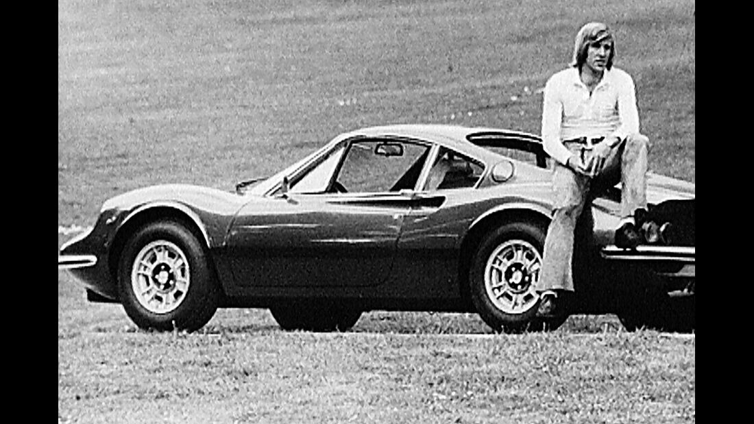 Günter Netzer mit Ferrari Dino