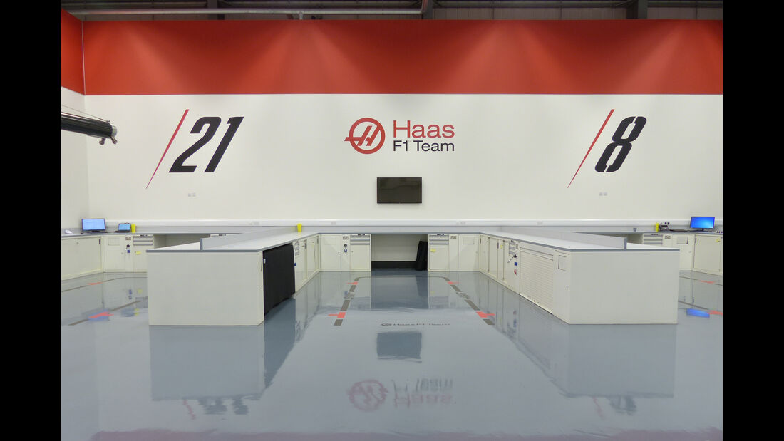Haas F1 - Fabrik Banbury - 2016