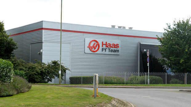 Haas F1 - Fabrik Banbury - 2016