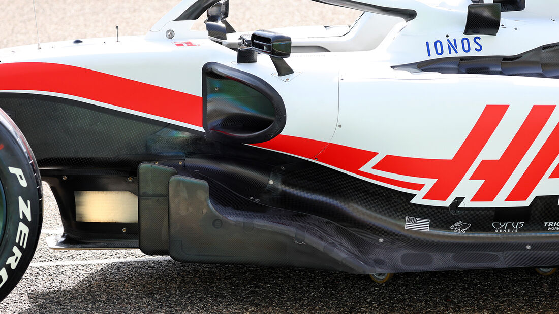 Haas - F1-Test Bahrain - Tag 1 - 10. März 2022