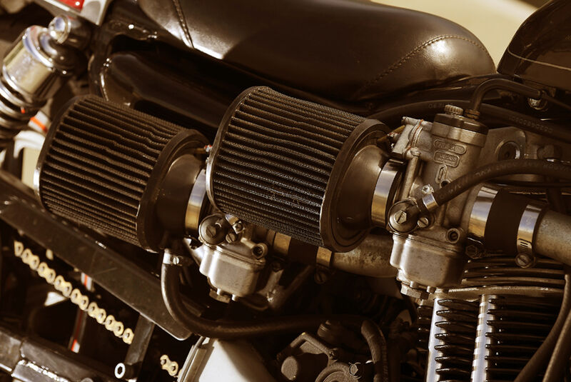 Harley-Davidson XR 1000, Vergaser