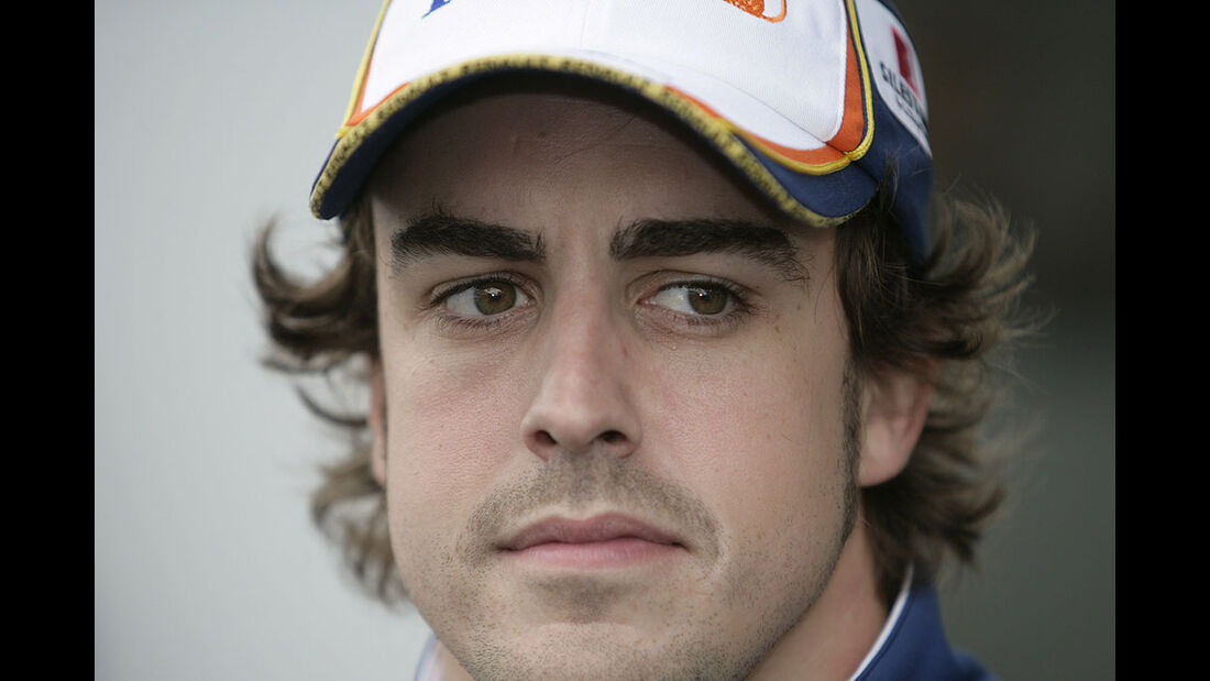 Helm von Fernando Alonso
