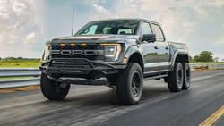 Hennessey VelociRaptor 6x6 auf Basis Ford F-150