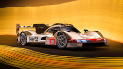 Hertz Team JOTA Porsche 963 - Folierung - Singer - Tom Brady