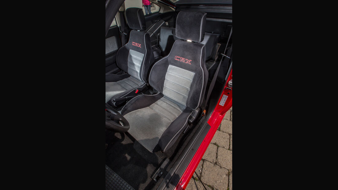 Honda CRX, Fahrersitz