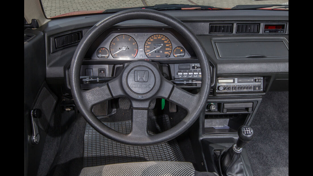 Honda CRX, Lenkrad, Cockpit