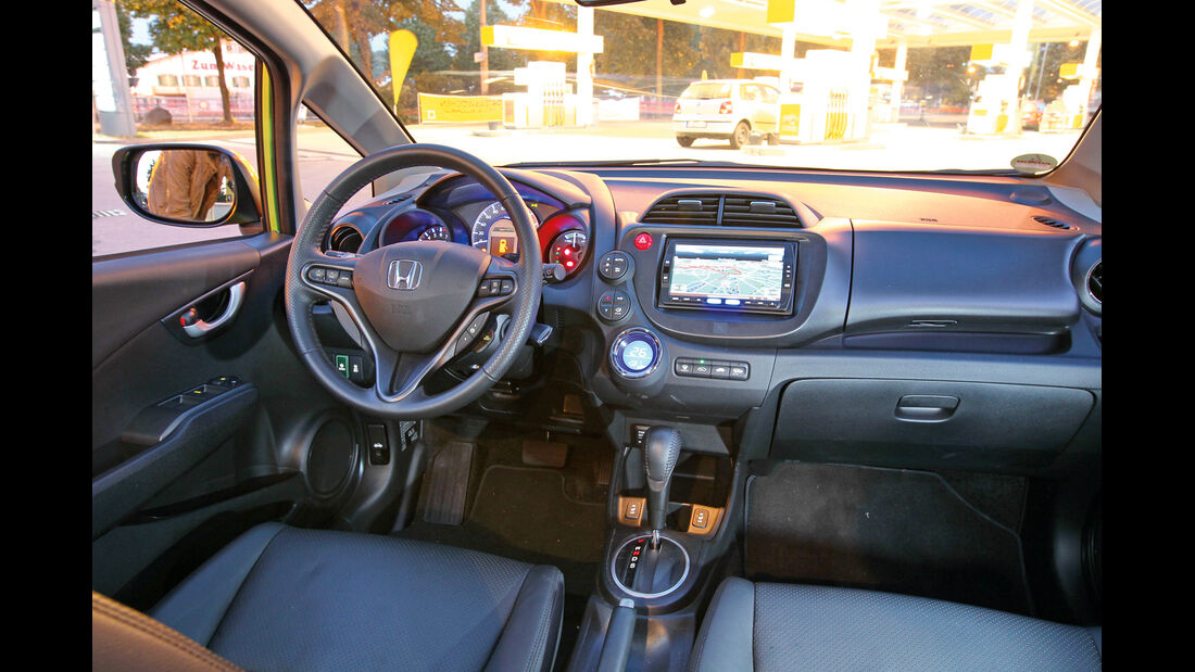 Honda Jazz 1.3 DSi i-VTEC IMA Exclusive, Cockpit, Lenkrad