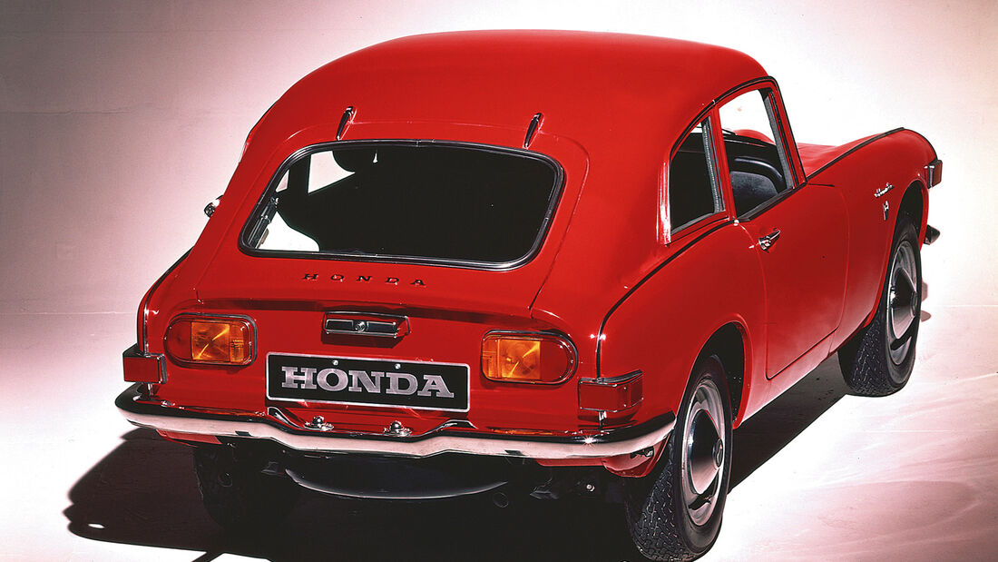 Honda S 800, Heckansicht