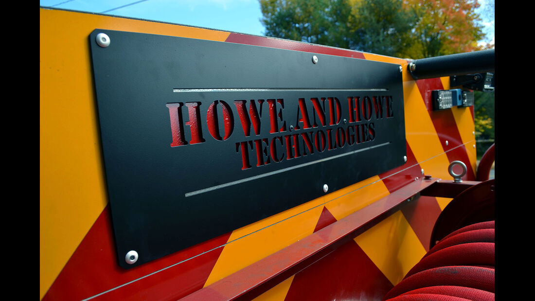 Howe & Howe Bulldog 4x4 Fire Truck Feuerwehrfahrzeug
