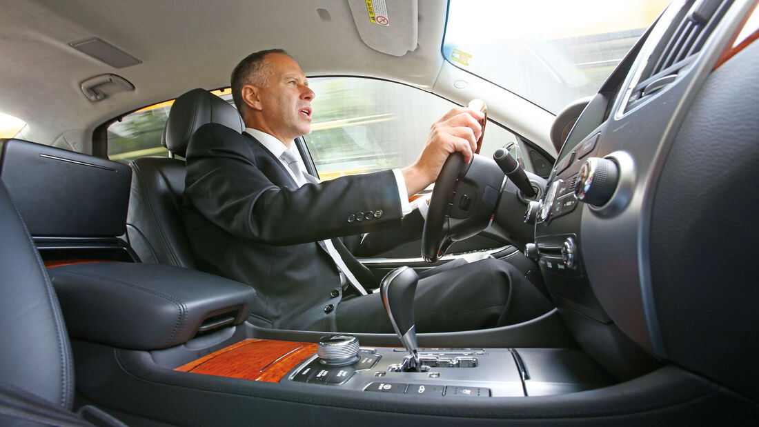 Hyundai Equus, Cockpit, Innenraum