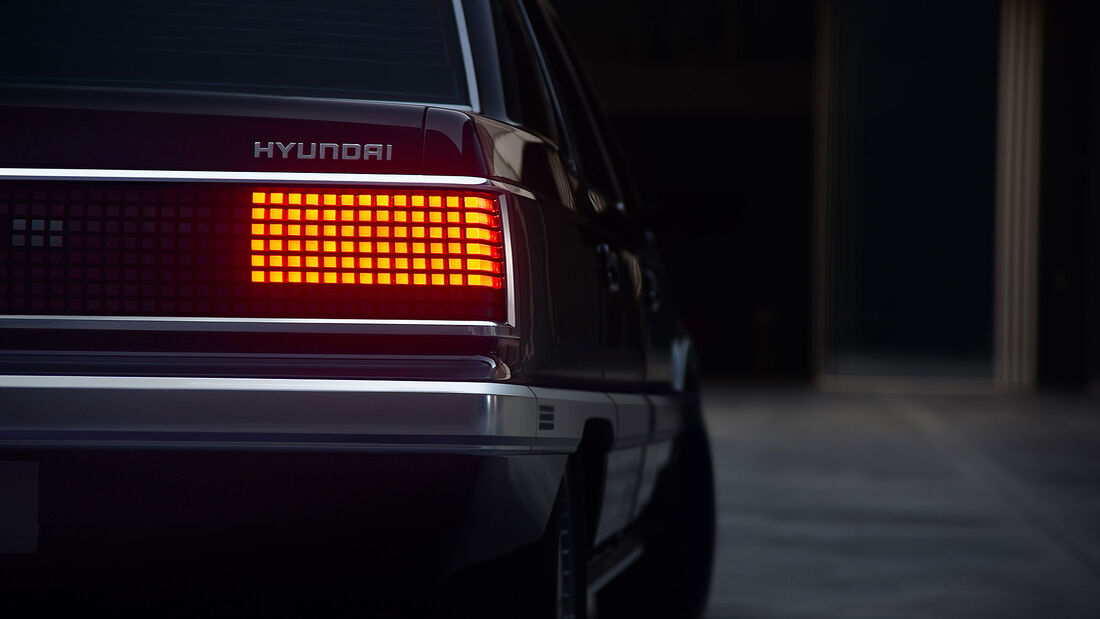 Hyundai Grandeur EV Resto-Mod