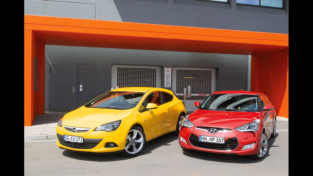 Hyundai Veloster Blue 1.6, Opel Astra GTC 1.4 Turbo, Frontansicht