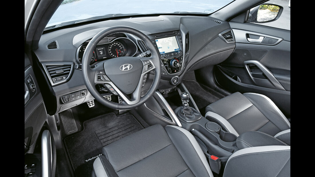 Hyundai Veloster Turbo, Cockpit