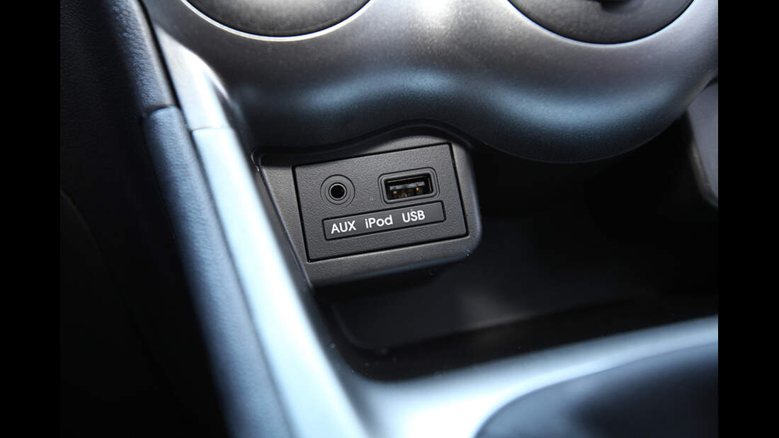 Stadtflitzer im Fahrbericht Hyundai i10 und Peugeot 107 AUTO MOTOR