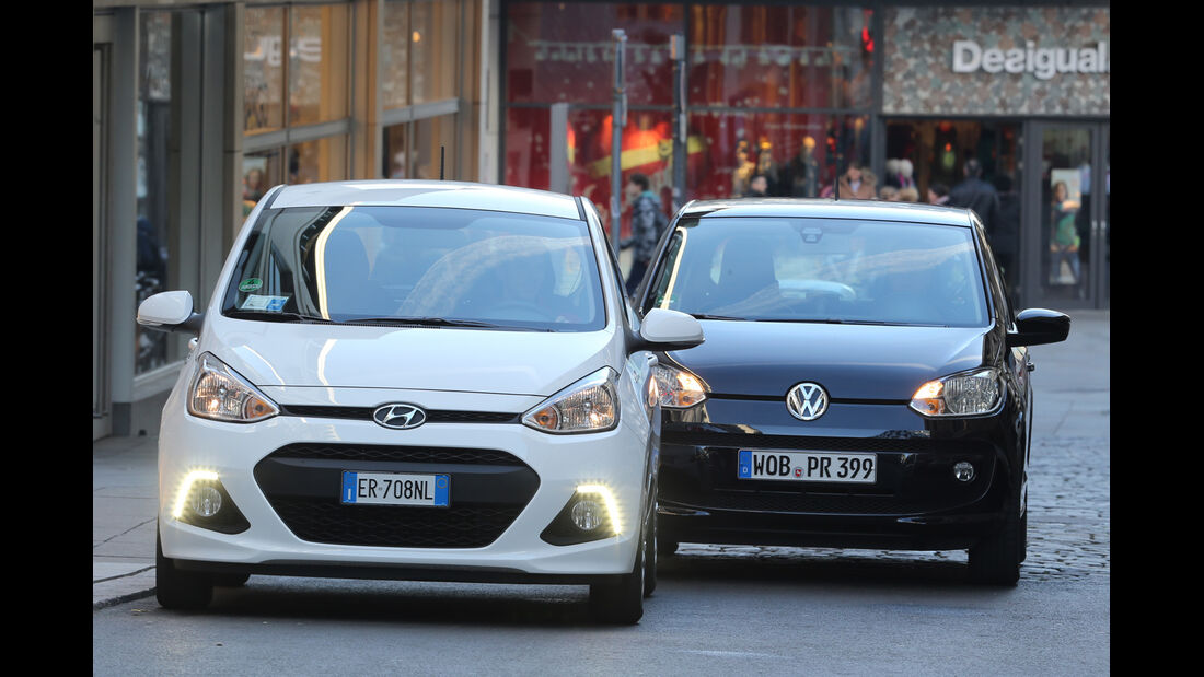Hyundai i10 blue 1.0 Trend, VW 1.0 high up, Frontansicht