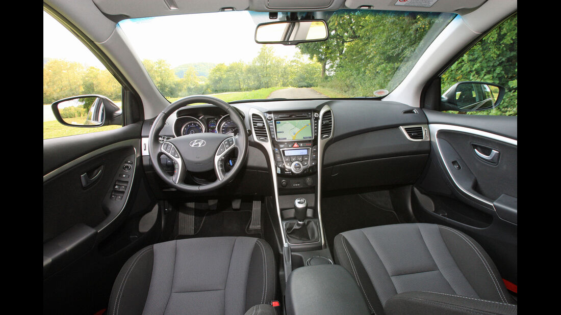 Hyundai i30 1.4 Trend, Cockpit