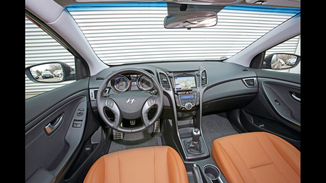 Hyundai i30 1.6 CRDi Coupé, Cockpit, Lenkrad