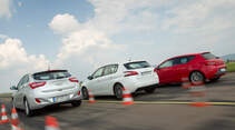 Hyundai i30 1.6, Peugeot 308 125 THP, Seat Leon 1.4 TSI, Heckansicht