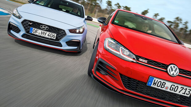 Hyundai i30 N Performance, VW Golf GTI TCR, Front