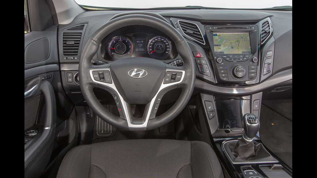 Hyundai i40 Kombi, Cockpit, Lenkrad