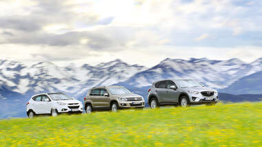 Hyundai ix35 2.0 CRDi, Mazda CX-5 2.2 D, VW Tiguan 2.0 TDI, Seitenansicht 
