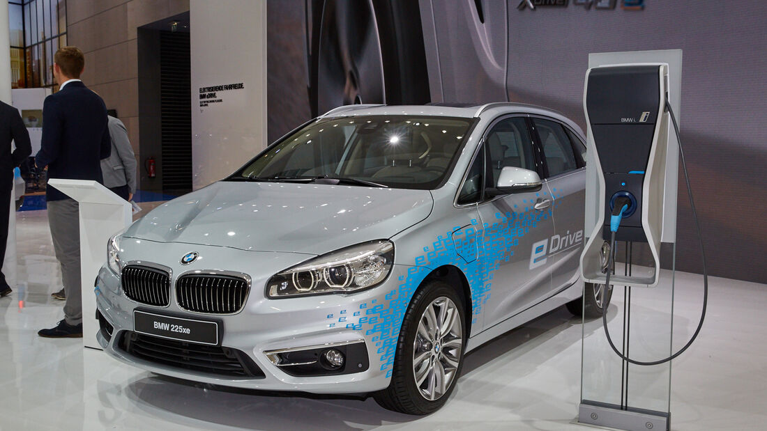 IAA 2015, BMW 225xe