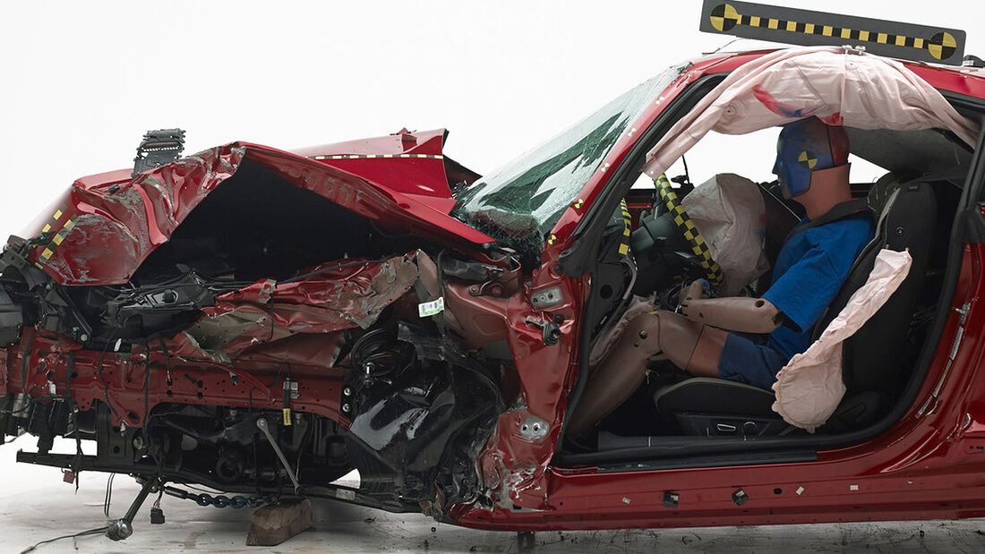 IIHS Crashtest 2016b Musclecars