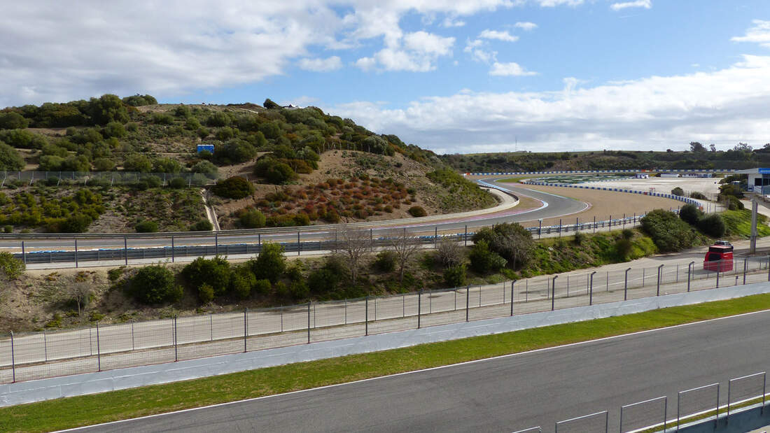 Fotos F1-Test in Jerez 2015 (Samstag): Vorbereitungen auf den Test
