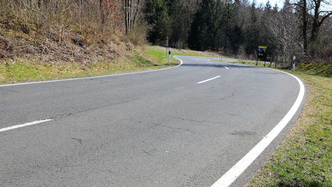 Historie der 7,7 Kilometer langen Rennstrecke Nürburgring ...